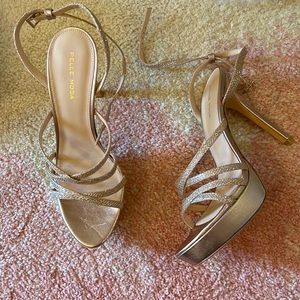 Size 10, never worn pageant shoes. Sparkles and champagne.
